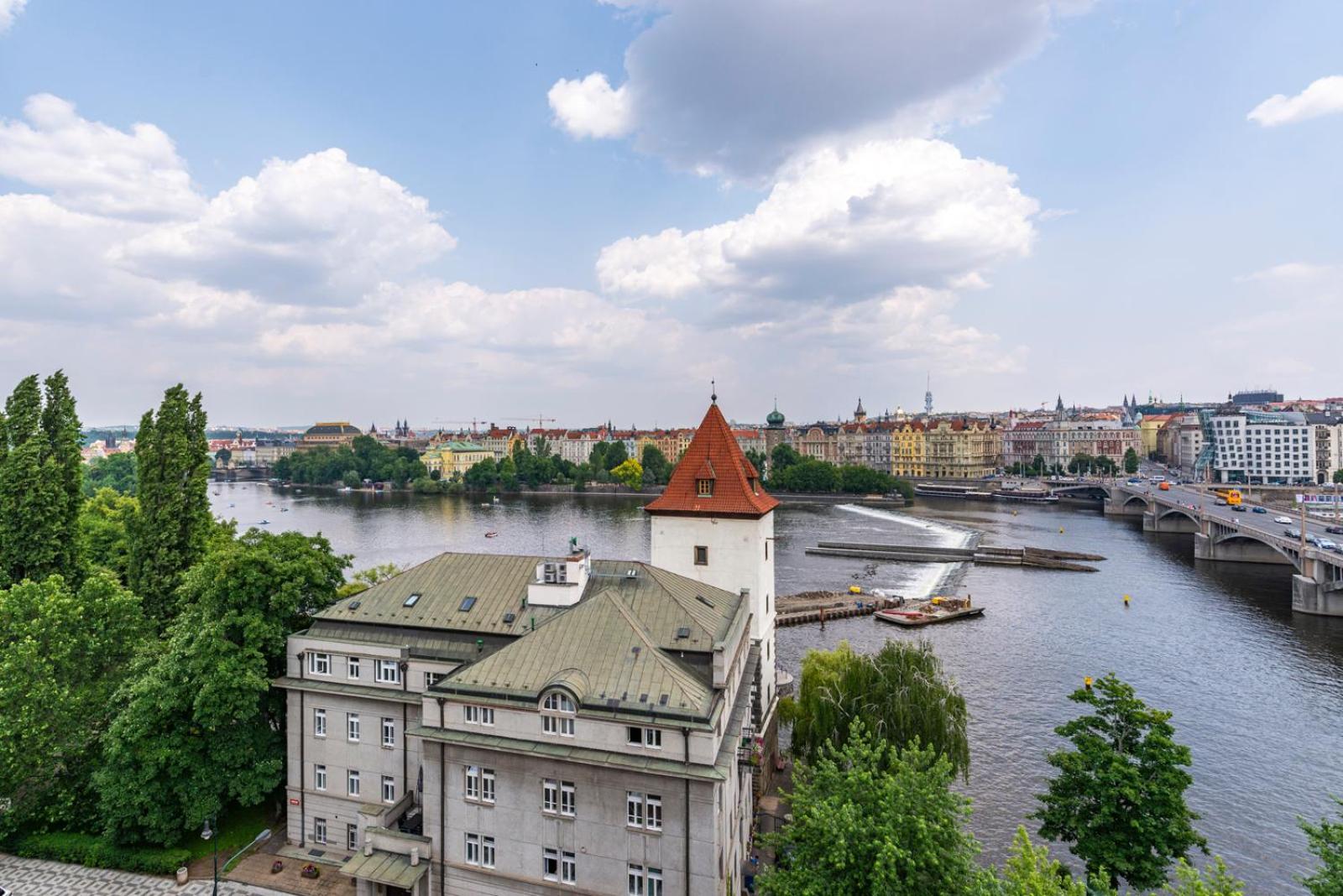 Janackovo - Riverside Апарт-отель